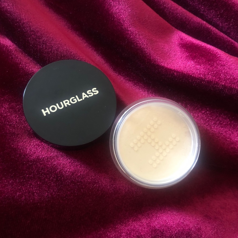Hourglass Translucent Setting Powder